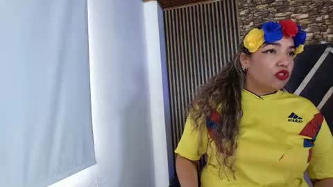 marie_hss online show from July 3, 9:10 pm