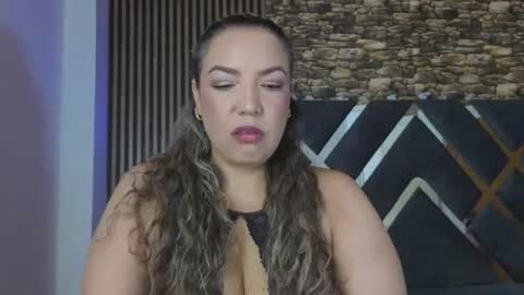 marie_hss online show from July 22, 2:31 pm