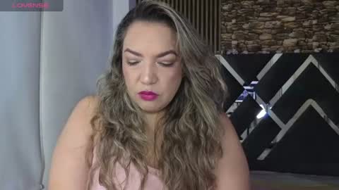 marie_hss online show from July 29, 2:26 pm