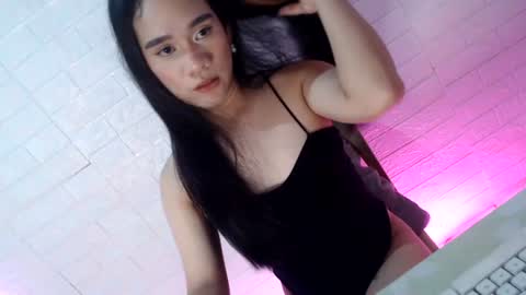 yourdreamgirl  MARIE  online show from June 16, 3:36 pm