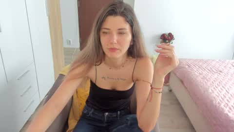 Marie   online show from June 9, 5:41 am