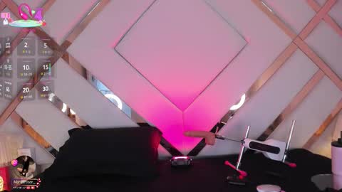 Snapshot of mariee_rosee chatting on October 15, 10:32 pm Mary online show from October 15, 10:32 pm