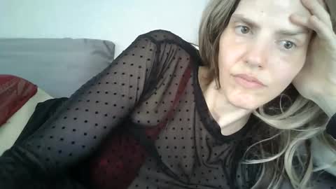 Mariejojo online show from June 10, 3:00 pm