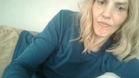 Mariejojo online show from June 12, 2:16 pm
