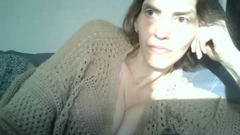 Mariejojo online show from July 18, 1:15 pm