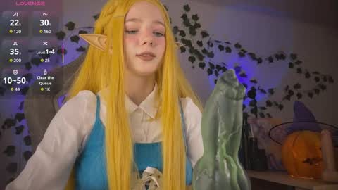 Snapshot of mariel_a_gold chatting on October 23, 11:42 am Mariel Gold online show from October 23, 11:42 am