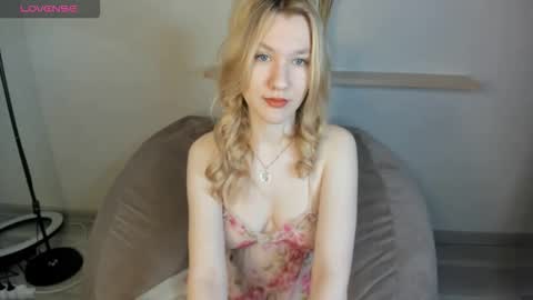 mariel_brown online show from November 9, 7:06 am