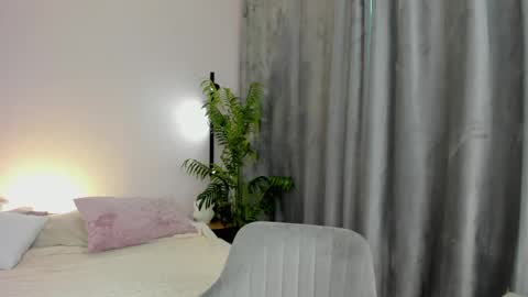 Snapshot of mariel_lie chatting on May 29, 1:36 am Mariel online show from May 29, 1:36 am