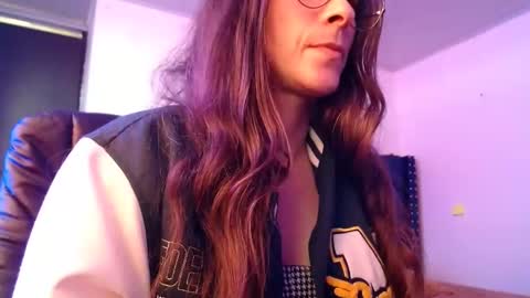 Mariie online show from February 17, 7:10 pm