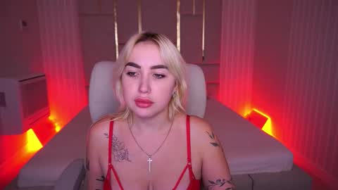 Snapshot of mariellavv chatting on October 13, 8:09 pm Mariella online show from October 13, 8:09 pm