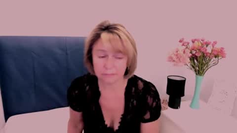 Snapshot of mariemature chatting on July 6, 6:21 am MarieMature online show from July 6, 6:21 am