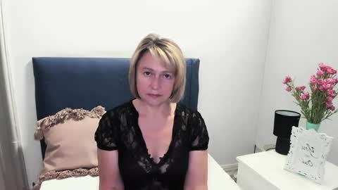 Snapshot of mariemature chatting on July 14, 5:23 am MarieMature online show from July 14, 5:23 am