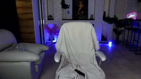 Snapshot of mariemlui chatting on May 11, 2:45 pm mariemlui online show from May 11, 2:45 pm