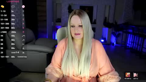 Snapshot of mariemlui chatting on June 1, 5:47 pm mariemlui online show from June 1, 5:47 pm