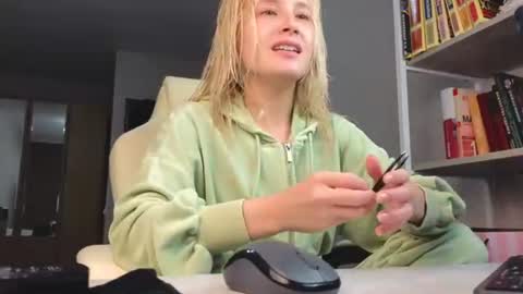 Snapshot of marietta__castro chatting on July 13, 7:16 pm Marietta online show from July 13, 7:16 pm