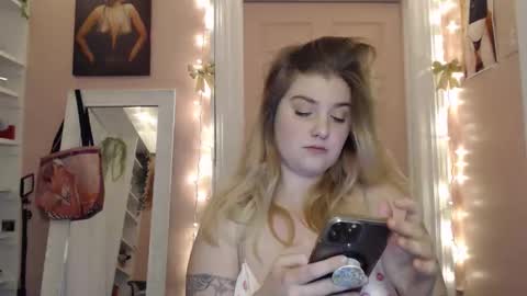 marigoldrue online show from January 9, 10:33 pm