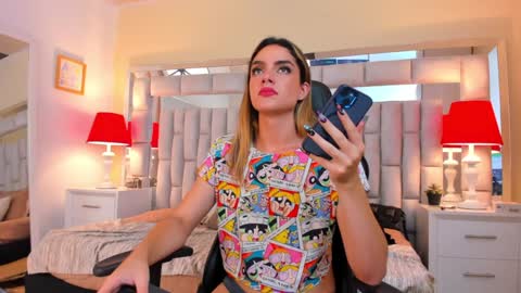 mariiahneedles online show from December 31, 3:55 am