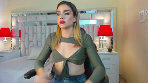 mariiahneedles online show from January 9, 2:33 am