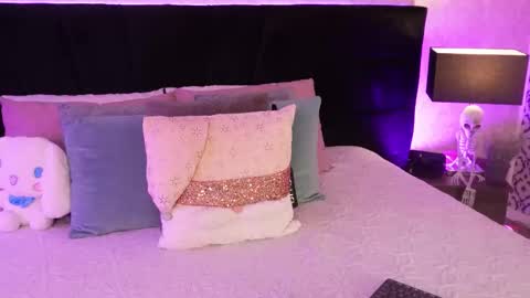 Mariana online show from February 24, 6:06 pm