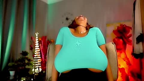 Snapshot of mariicha chatting on January 6, 9:41 am Nikita - Scroll down and read my bio please. New Pictures in Bio online show from January 6, 9:41 am