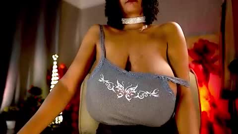 Snapshot of mariicha chatting on November 7, 7:19 am Nikita - Scroll down and read my bio please. New Pictures in Bio online show from November 7, 7:19 am