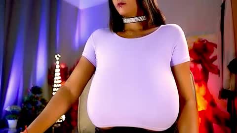 Snapshot of mariicha chatting on November 18, 7:02 am Nikita - Scroll down and read my bio please. New Pictures in Bio online show from November 18, 7:02 am