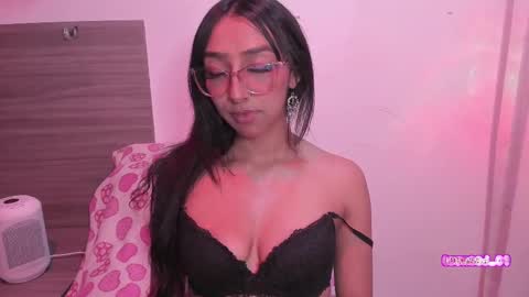 Snapshot of marijaneh chatting on February 25, 6:36 am Luna Dulk online show from February 25, 6:36 am