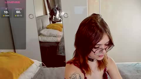 marika_degas1 online show from April 25, 2:36 pm