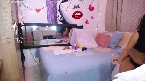 Snapshot of marillynjones_ chatting on February 13, 9:51 am Marillyn online show from February 13, 9:51 am