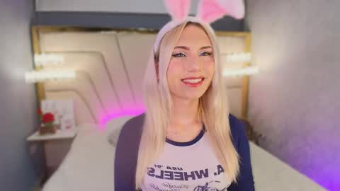 Snapshot of mariluu_ chatting on May 25, 1:17 pm Mariluu online show from May 25, 1:17 pm