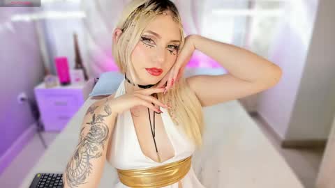 Snapshot of mariluu_ chatting on June 6, 3:50 pm Mariluu online show from June 6, 3:50 pm