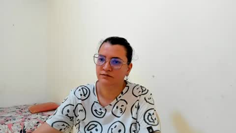 Snapshot of marilyn_garcia chatting on June 20, 7:27 pm MARILYN SEXY online show from June 20, 7:27 pm