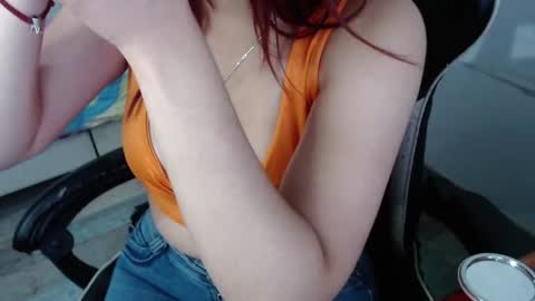 Snapshot of marilyn_lil chatting on February 7, 3:34 am Marilyn online show from February 7, 3:34 am