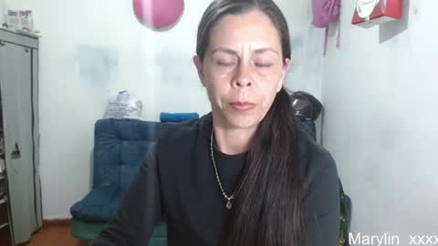 Snapshot of marilyn_xxxx chatting on May 19, 1:56 am Marilyn online show from May 19, 1:56 am