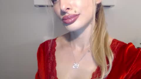 Snapshot of marilyndevilish chatting on December 1, 9:26 pm MarilynDevilish online show from December 1, 9:26 pm