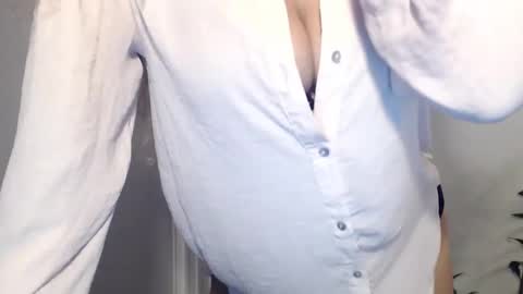 Snapshot of marilyndevilish chatting on December 4, 10:51 pm MarilynDevilish online show from December 4, 10:51 pm