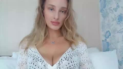 Snapshot of marilyndevilish chatting on October 24, 1:57 am MarilynDevilish online show from October 24, 1:57 am