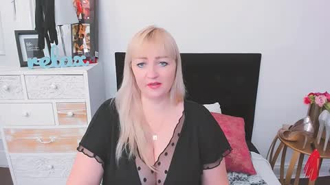 Snapshot of marinajoy chatting on January 31, 2:17 pm Marina online show from January 31, 2:17 pm