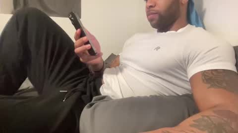 Snapshot of marineguyk19 chatting on February 5, 3:13 am Z online show from February 5, 3:13 am