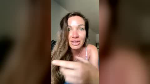 Snapshot of marinellasiberia chatting on July 16, 10:05 pm marinellasiberia online show from July 16, 10:05 pm