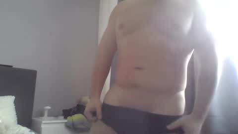 Snapshot of mario17o3 chatting on February 24, 7:28 am Hot N Horny online show from February 24, 7:28 am