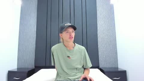 Snapshot of mario_collinss1 chatting on May 20, 7:31 pm Mario online show from May 20, 7:31 pm