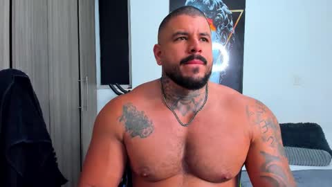 Snapshot of mario_teran chatting on October 3, 9:50 am Mario Teran online show from October 3, 9:50 am