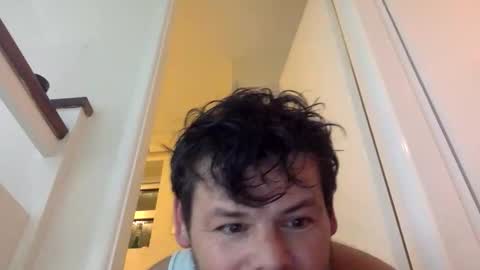 Snapshot of mariov43 chatting on April 8, 8:42 pm mariov43 online show from April 8, 8:42 pm