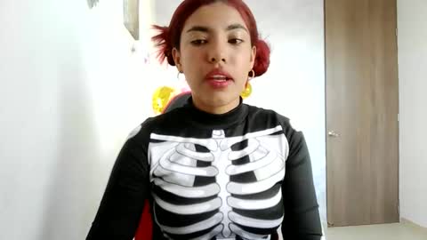 Snapshot of mariposa_skye chatting on November 11, 11:43 am Mariposa online show from November 11, 11:43 am