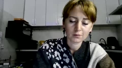 mariza_love359092 online show from March 4, 10:38 pm