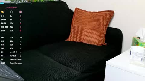 Mark online show from February 12, 9:43 pm