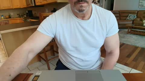 Mark online show from February 25, 2:33 pm