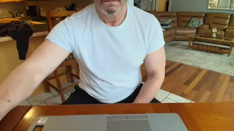 Mark online show from February 27, 3:15 pm