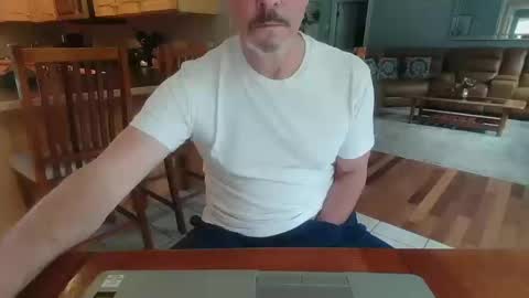 Mark online show from October 11, 6:28 pm